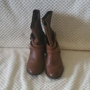 Brown boots